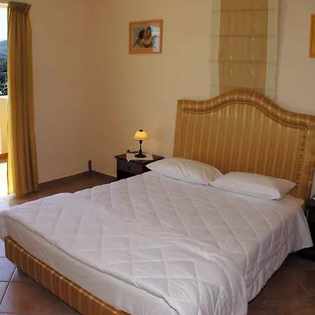 Cretan Exclusive Villa *